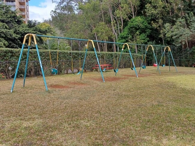 Building Photo - Waikalani Woodlands 2BD/1BA/2PK