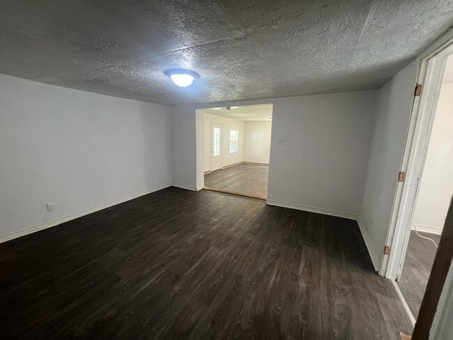 Building Photo - 8206 Sunflower Dr