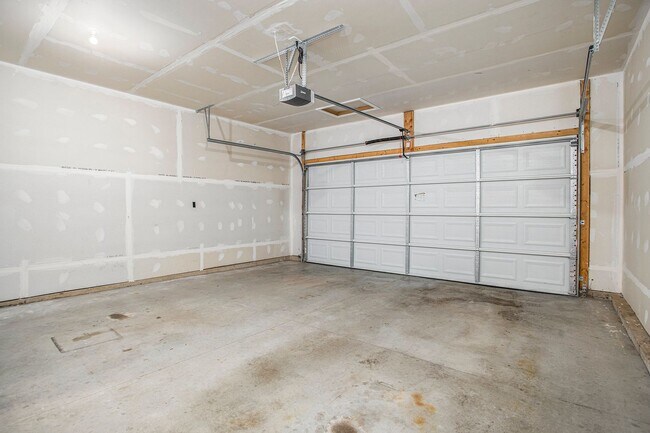 Building Photo - Immediate Occupancy with Outstanding Pricing