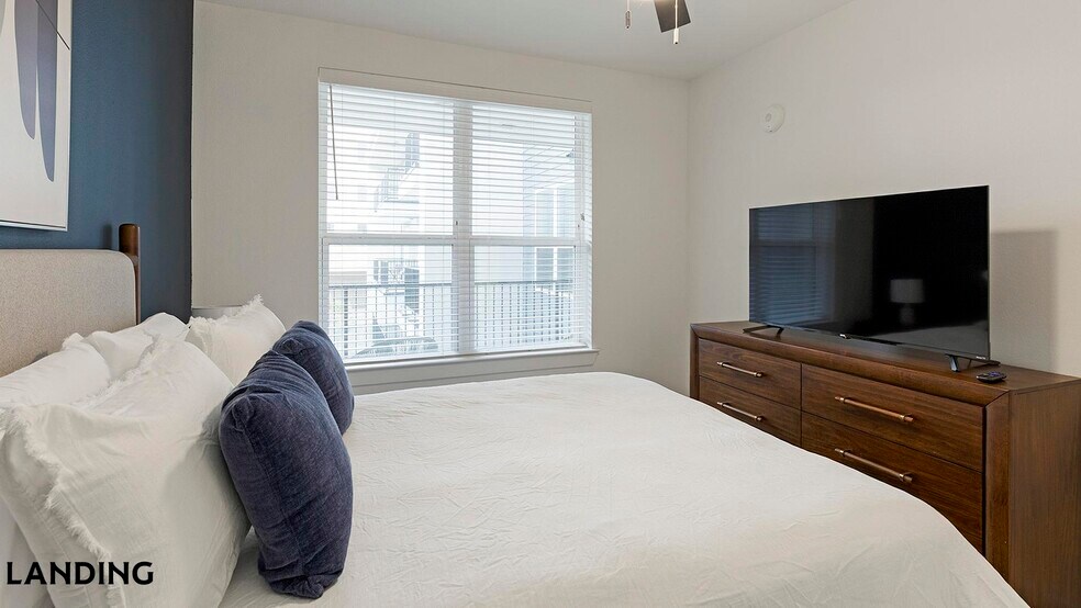 Building Photo - 217 S Garland Ave