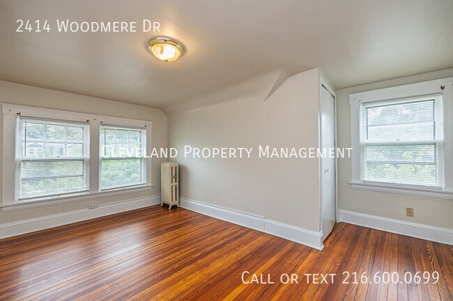 Building Photo - 2414 Woodmere Dr