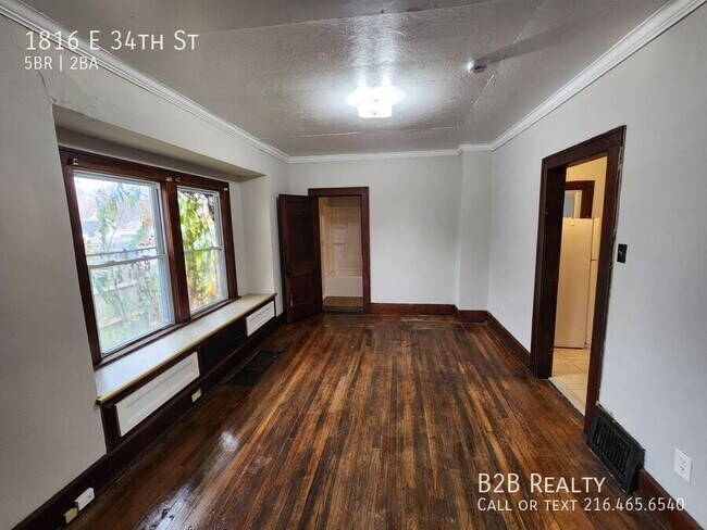 Building Photo - 1816 E 34th St