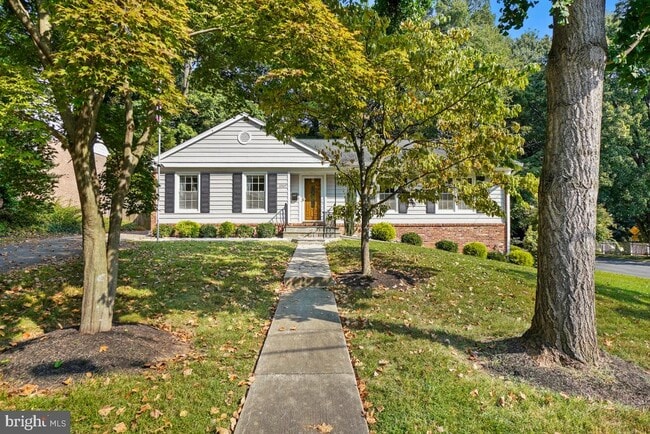 Building Photo - 12027 Devilwood Dr