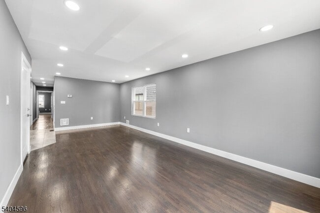 Building Photo - 1117 Chestnut St