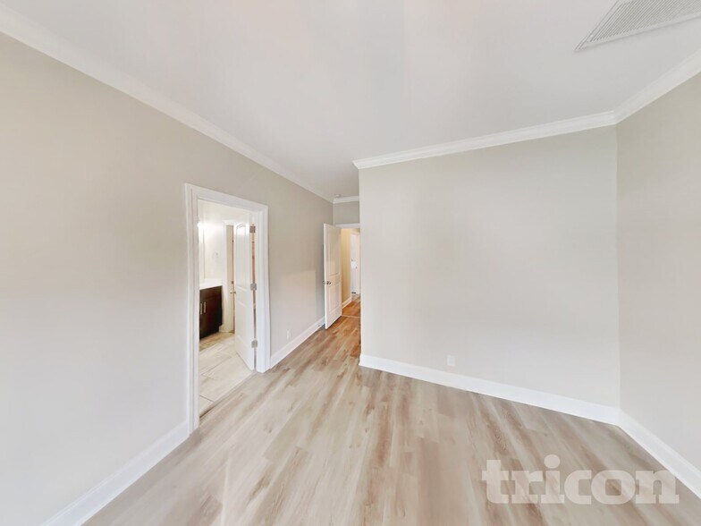 Building Photo - 607 Gallant Way