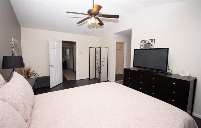 Building Photo - 5680 Cascade Run