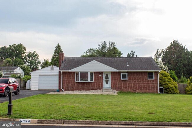 Building Photo - 5834 Pratt St