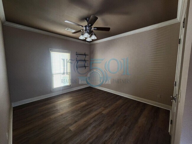 Building Photo - A Beautiful 3BR 2BA Home in WLR