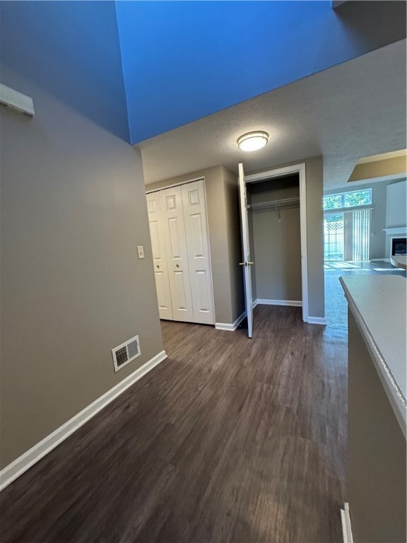 Building Photo - 39 Captains Cove Ln