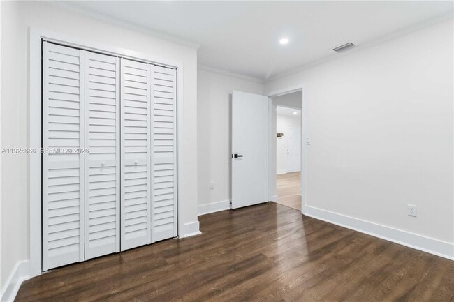 Building Photo - 3240 SW 69th Ave