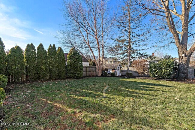 Building Photo - 49 Jackson St