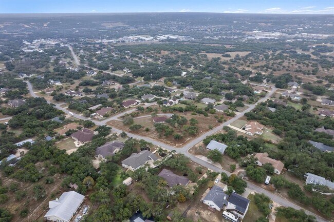 Building Photo - 900 Morgan Hill Dr