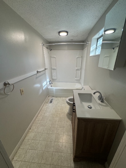 Building Photo - 273 Lincoln Heights Rd