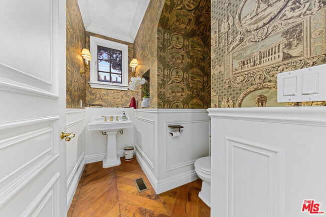 Building Photo - 515 S Westgate Ave