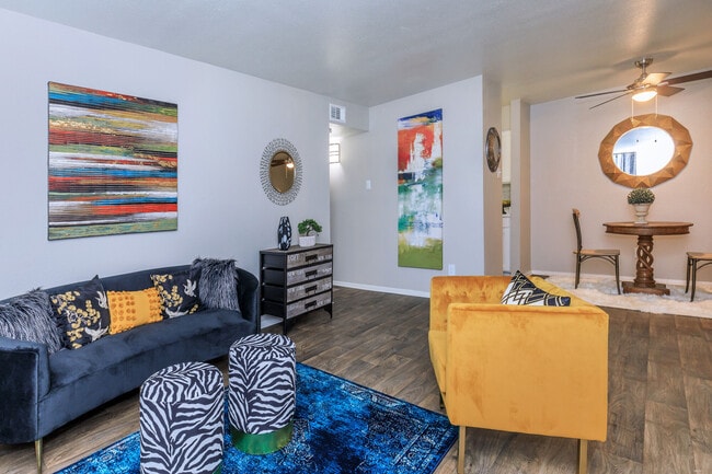 Building Photo - Bainbridge Apartments