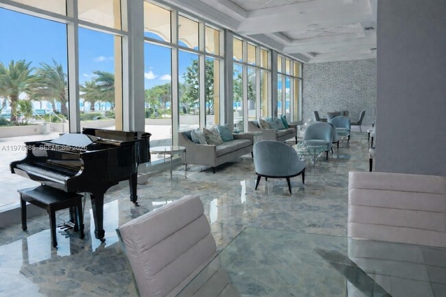 Building Photo - 2501 S Ocean Dr