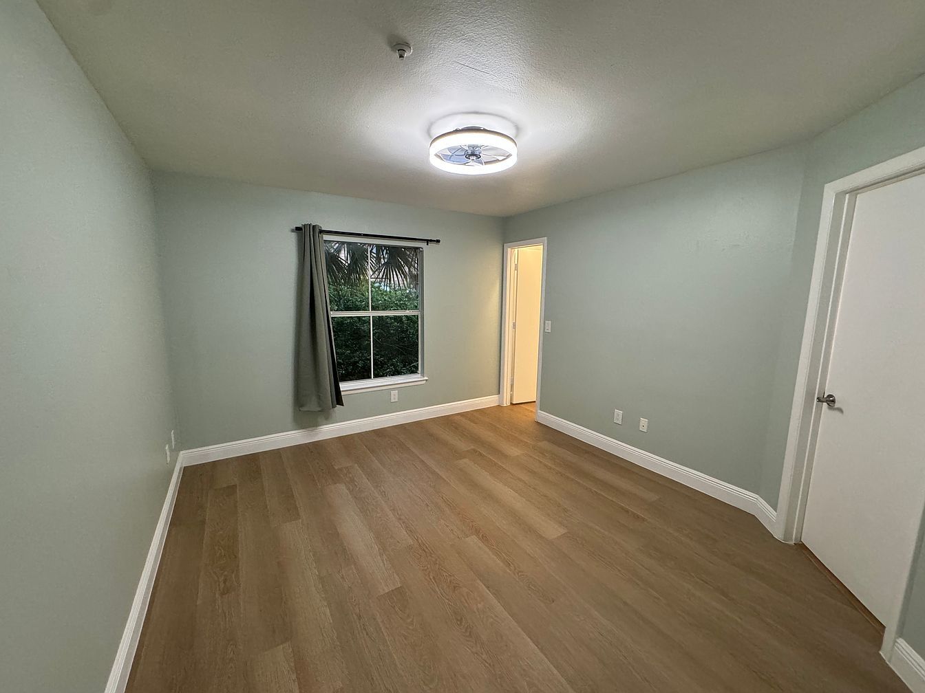 Building Photo - 470 S Pin Oak Pl