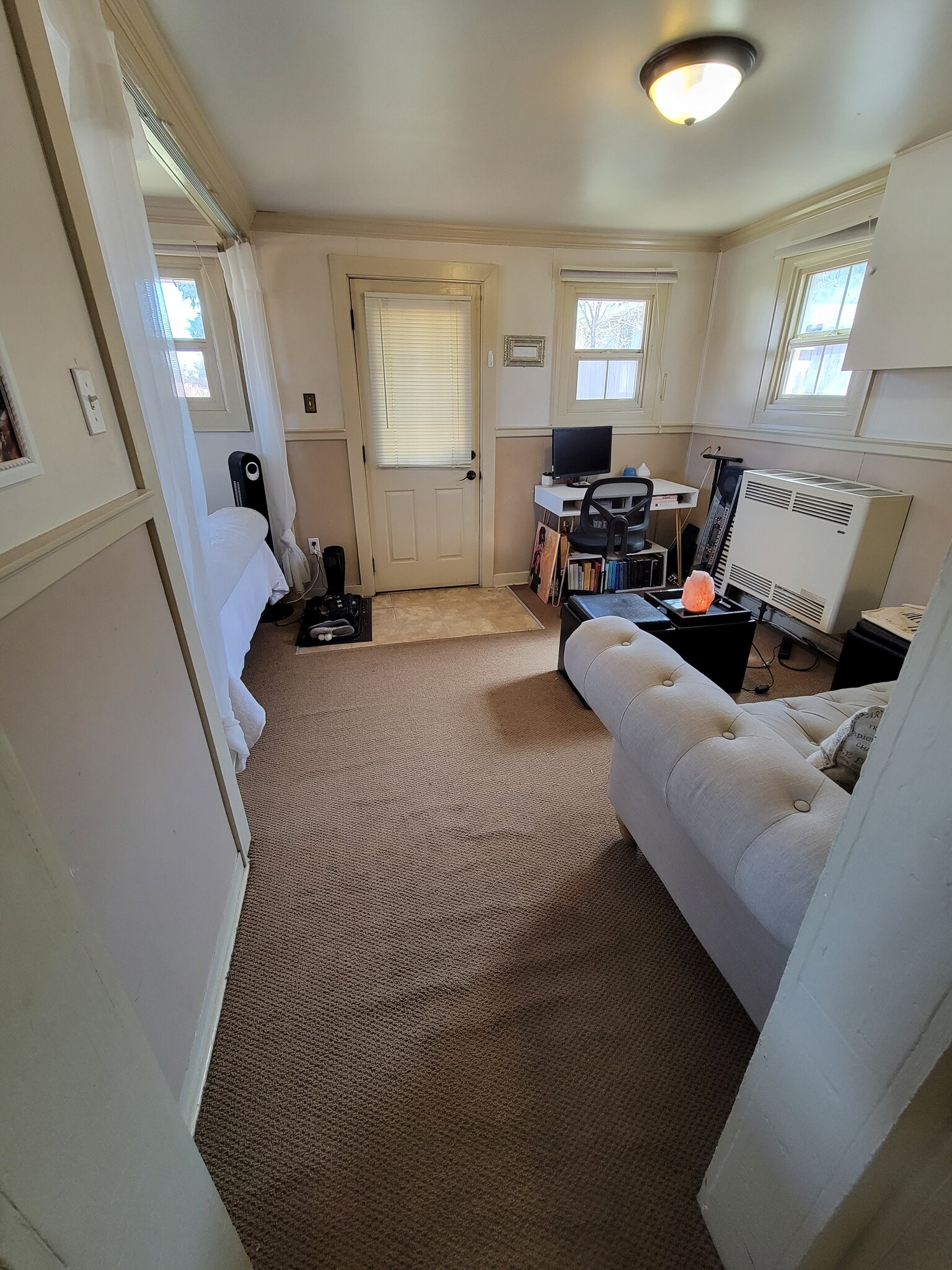 Building Photo - 1675 Ulster St