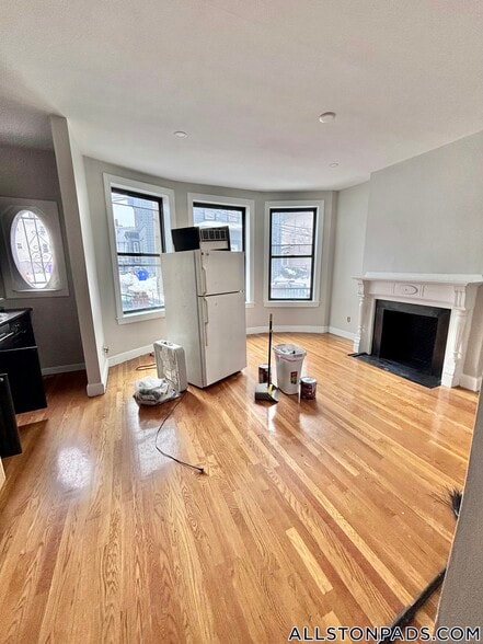 Building Photo - 17 Highgate St