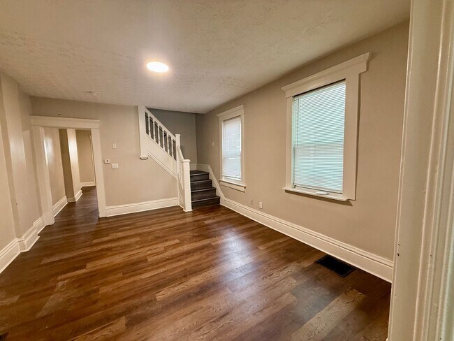 Building Photo - 3 Bed, 1 Bath Near Downtown Columbus