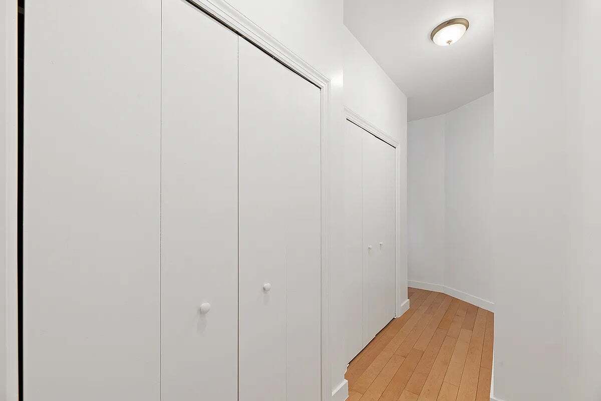Building Photo - 206 Rivington St