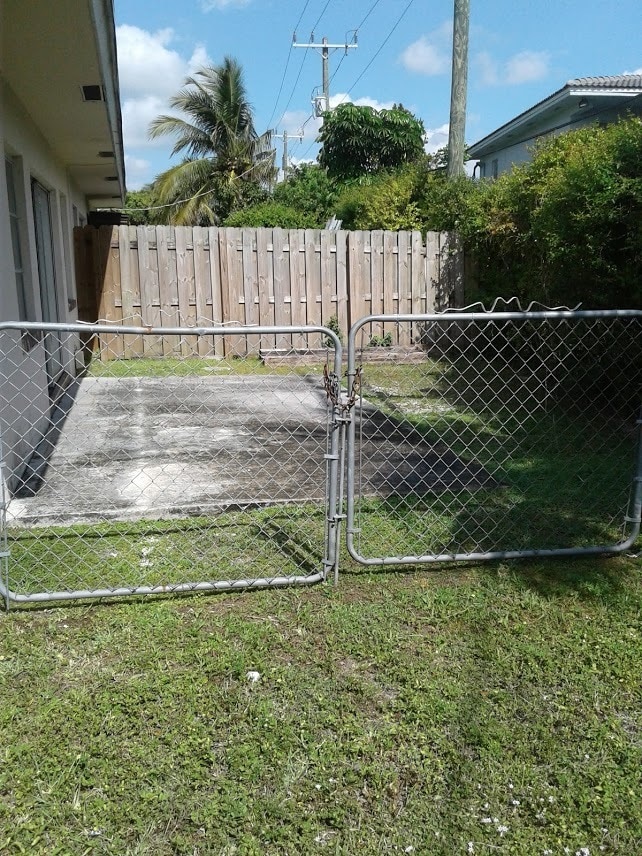 back yard - 4113 NW 78th Ter