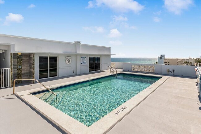 Building Photo - 320 S Surf Rd