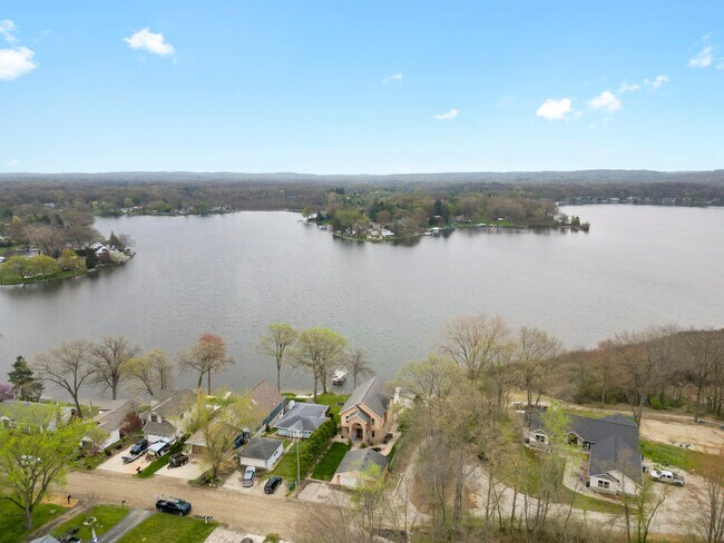 Building Photo - 11589 Ember Rd