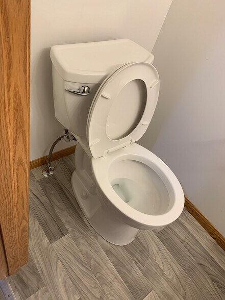 Building Photo - 6900 Gemstar Rd