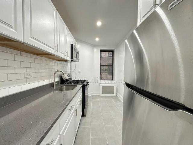 Building Photo - 1 bedroom in ASTORIA NY 11103