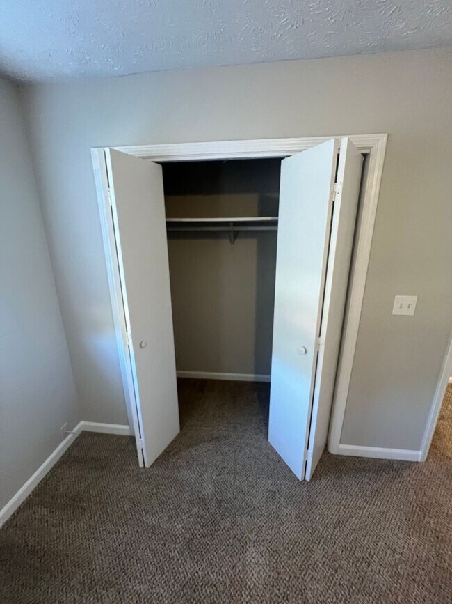 Building Photo - 3113 Dove Ct