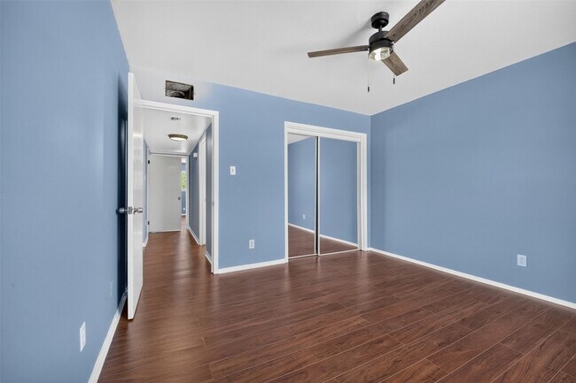 Building Photo - 7205 Beechnut St
