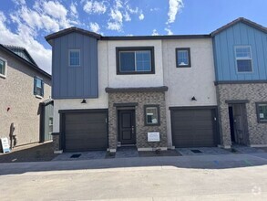 Building Photo - Stunning 3Beds/2.5Bath Townhome in Phoenix...