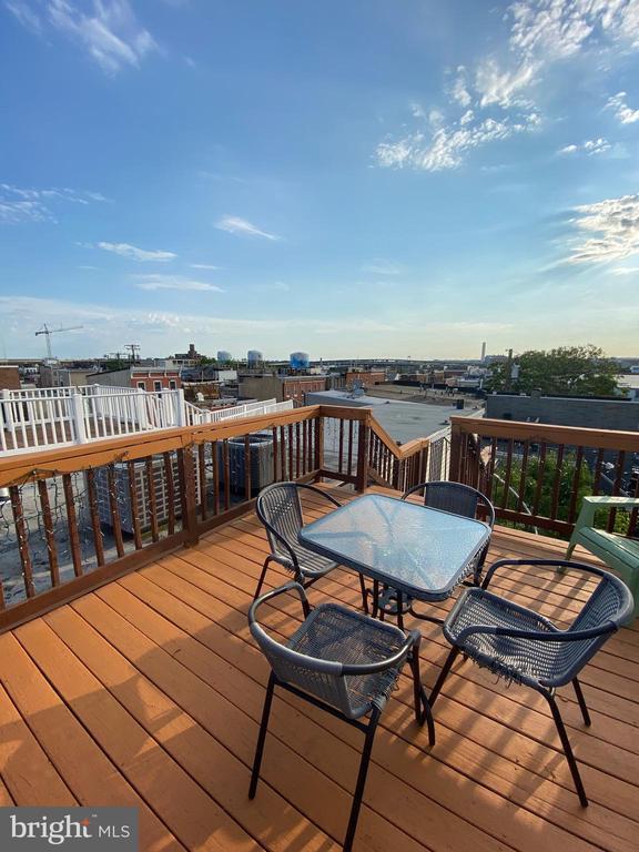 Building Photo - 1444 S Charles St