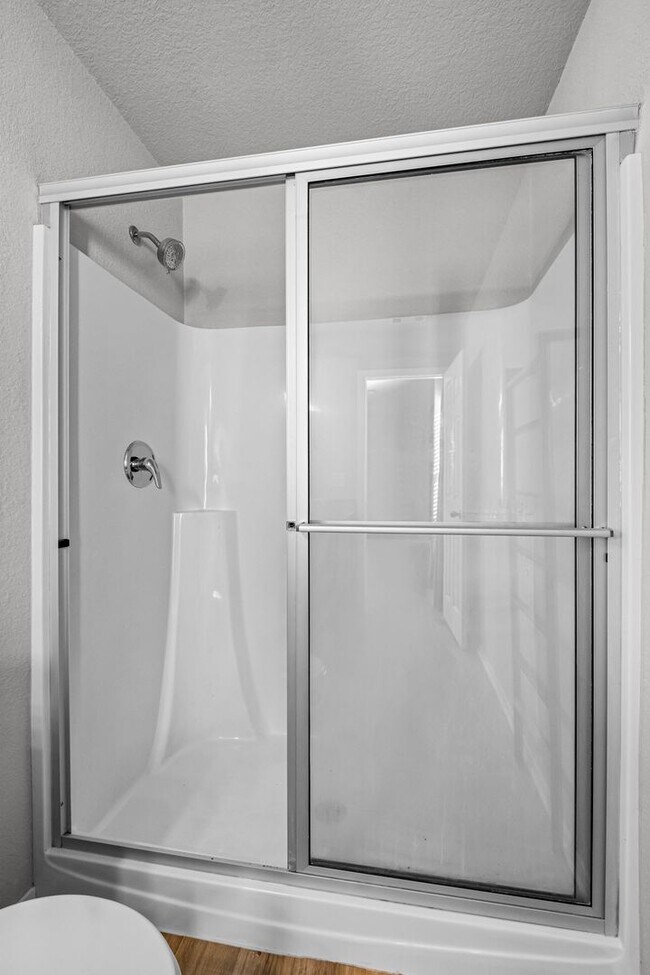 Building Photo - Fayetteville home | Near U of A