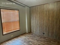 Building Photo - 737 W Bever Dr