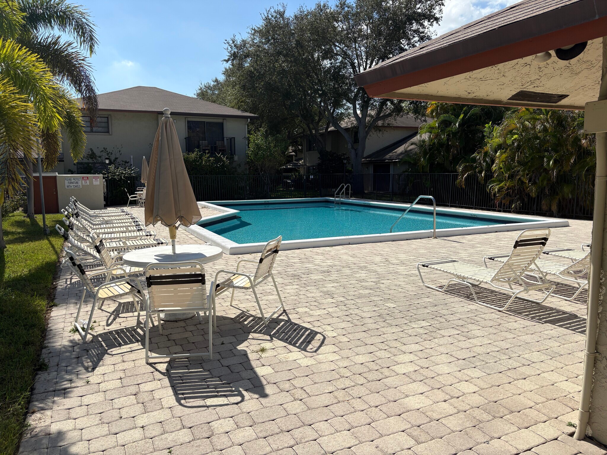 Building Photo - 3951 NE 17th Ave