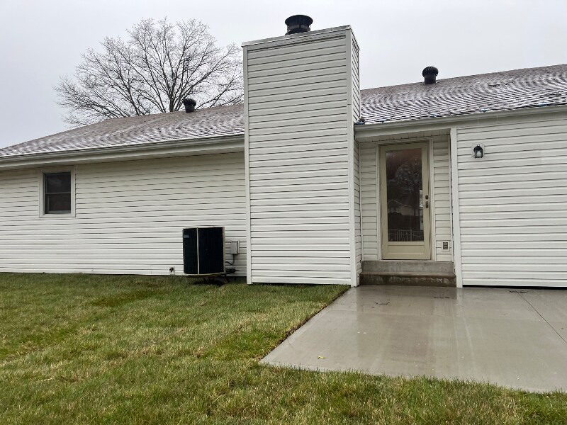 Building Photo - 592 May Valley Dr