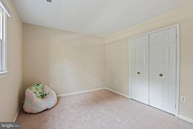 Building Photo - 2918 Glenvale Dr