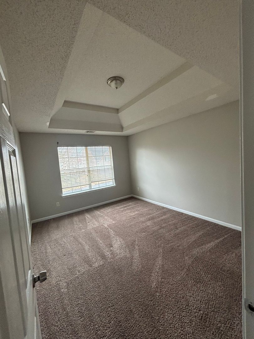 Building Photo - 1116 Setter Trce