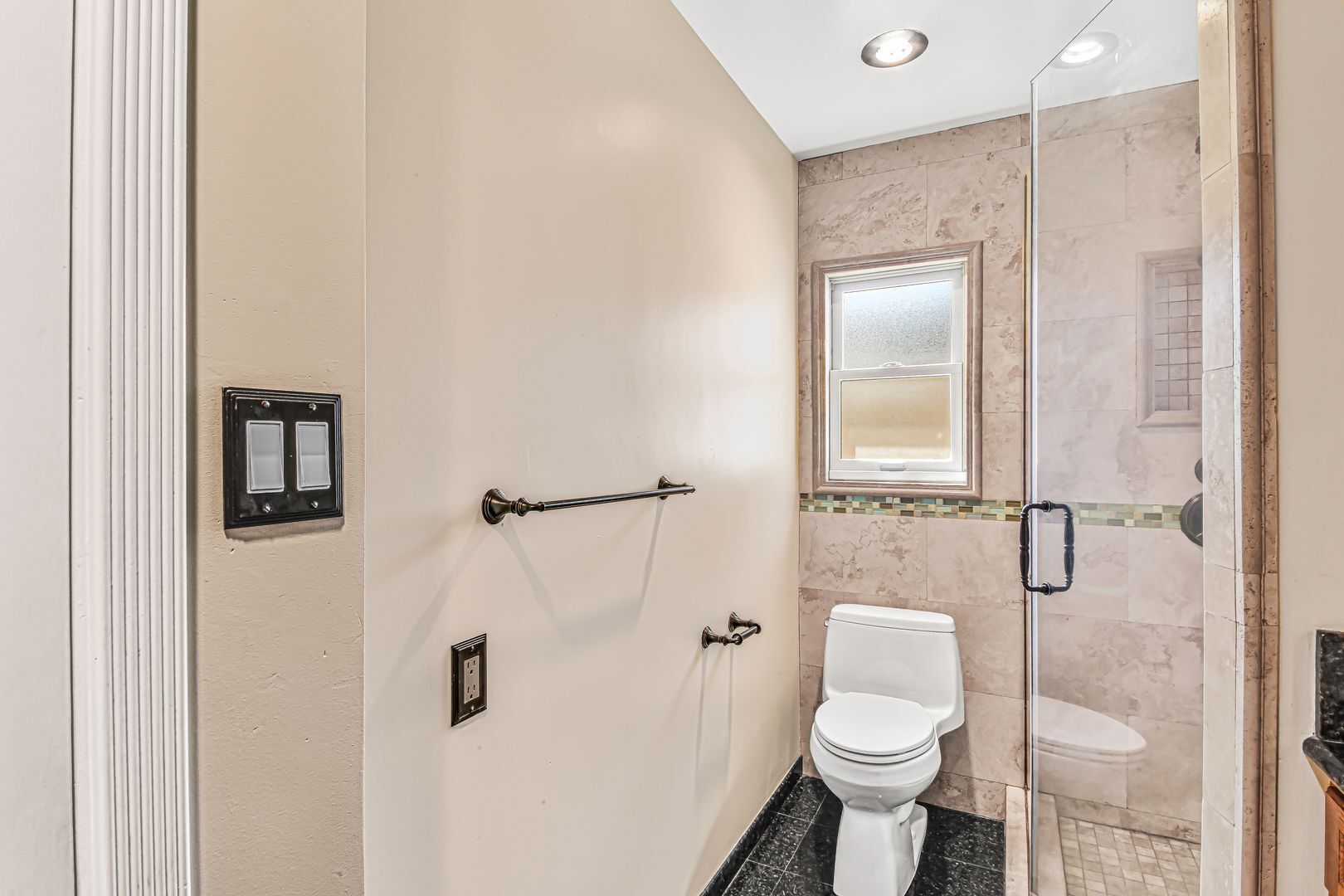 Building Photo - 6749 E Stearns St