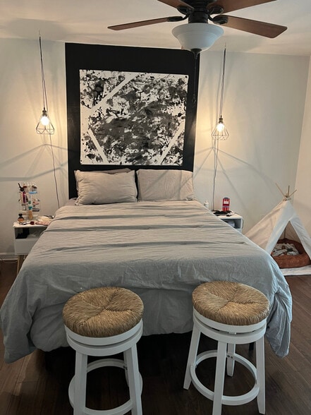 Building Photo - 2616 NW 52nd Ave