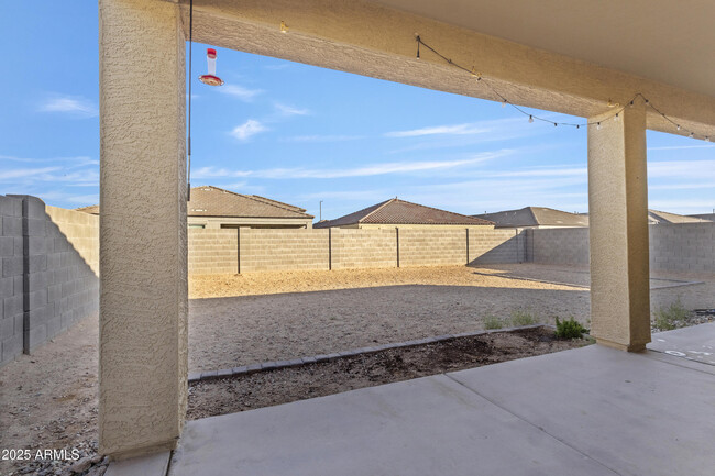 Building Photo - 30011 W Cheery Lynn Rd
