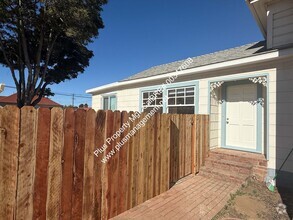 Building Photo - Completely Remodeled Cottage with Fenced Y...