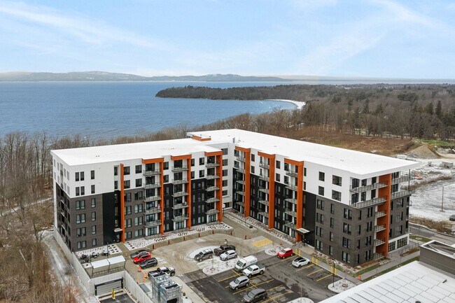 Building Photo - Modern, Light-Filled 2 Bed at One25 – Unit...