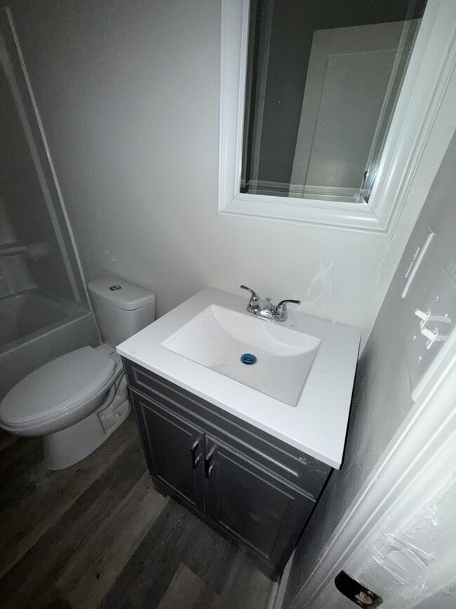 Building Photo - 7400 Rome Ave