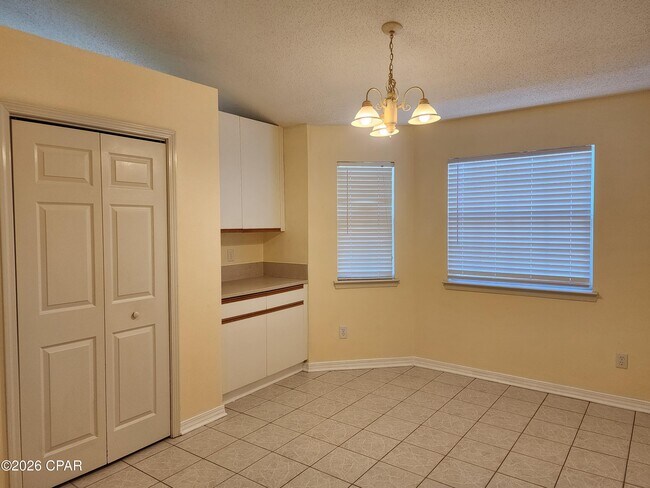 Building Photo - 226 Summerwood Dr