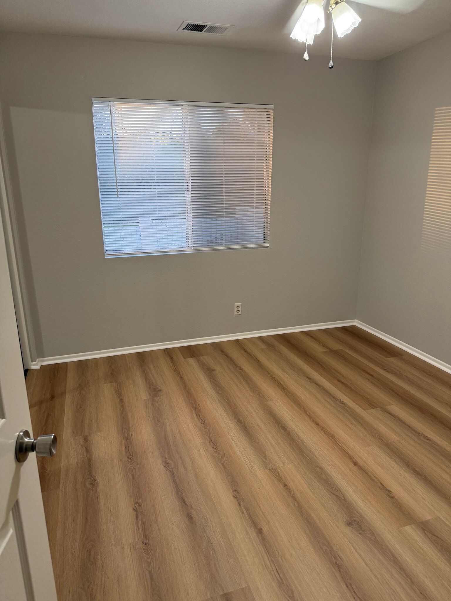 Building Photo - 39259 Via Las Sintras