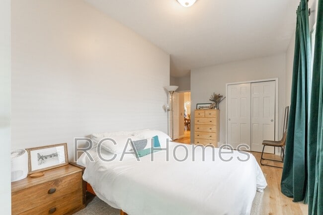 Building Photo - 2322 N Talbott St