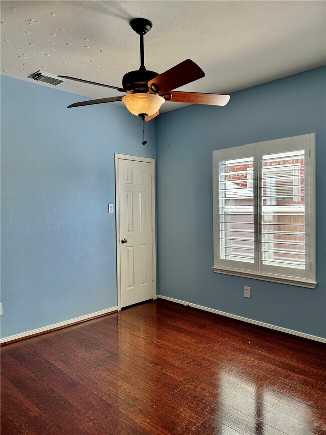 Building Photo - 15434 Bay Tree Landing